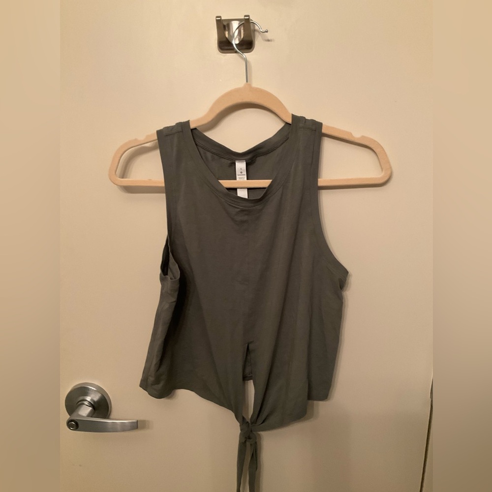 Lululemon green tank top tie up in the front size 6